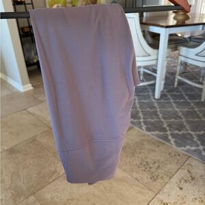lululemon Mauve Leggings 27 Align Nula Fabric, Size 6, Very good condition